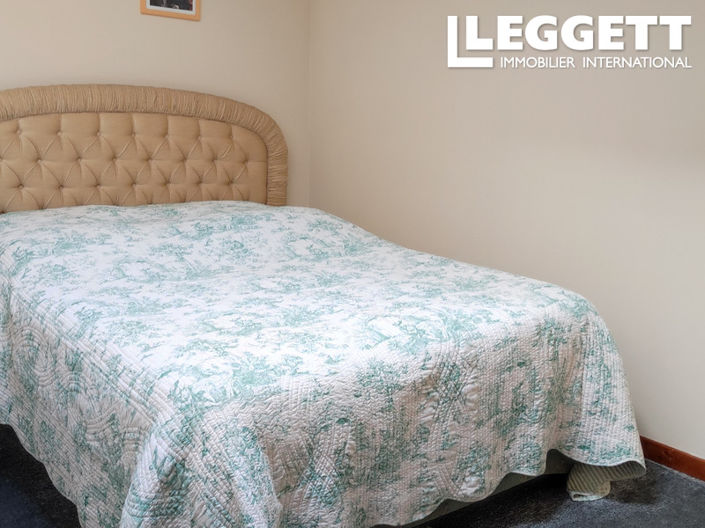 Image No.9-3 Bed House for sale