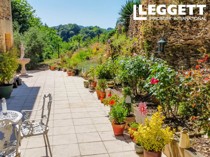 Image No.10-7 Bed House for sale