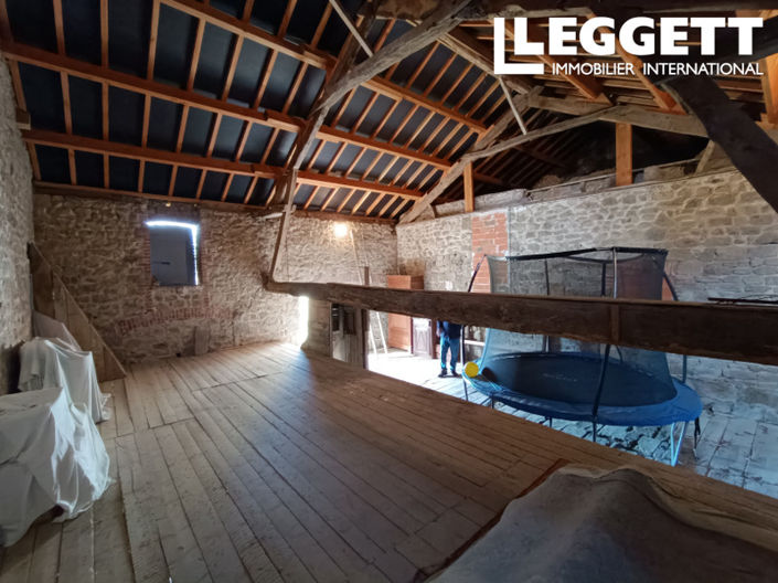 Image No.6-3 Bed House for sale