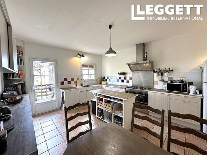 Image No.7-9 Bed House for sale