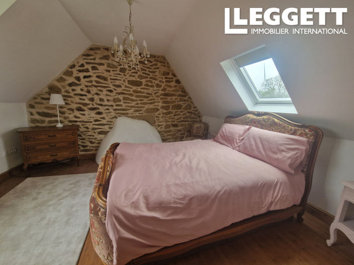 Image No.8-2 Bed House for sale