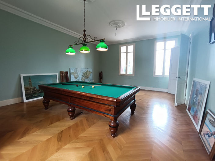 Image No.6-4 Bed Chateaux for sale