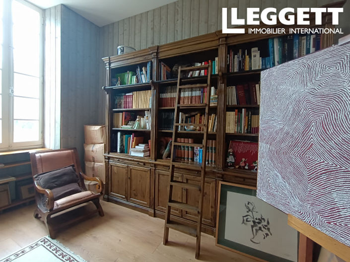 Image No.8-4 Bed Chateaux for sale