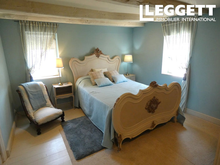 Image No.6-4 Bed House for sale