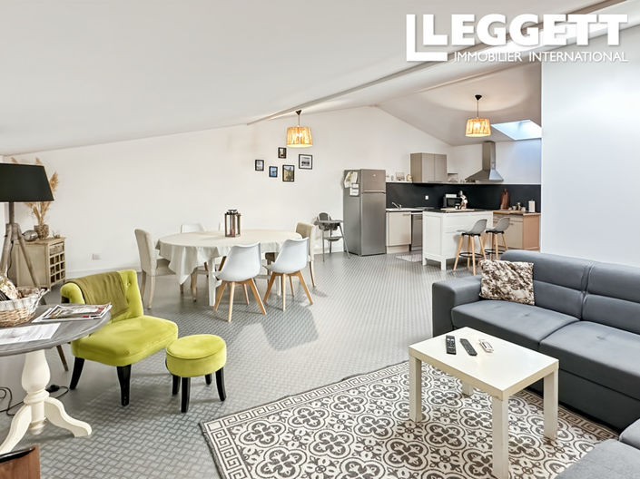 Image No.7-9 Bed House for sale