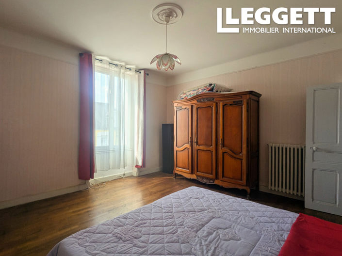 Image No.6-3 Bed House for sale