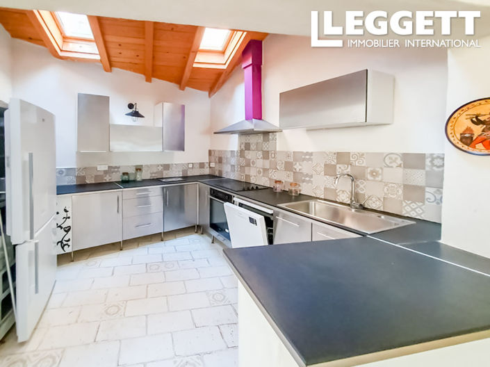 Image No.2-4 Bed House for sale