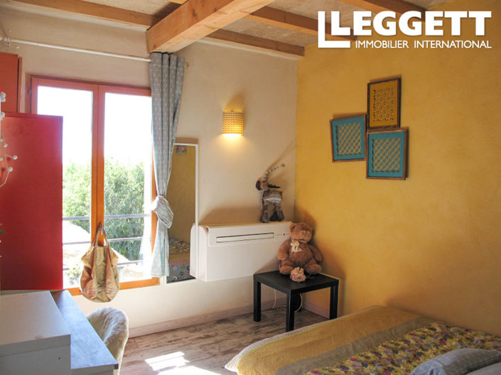 Image No.8-4 Bed House for sale