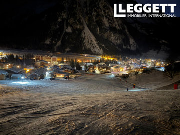 ahr0chm6ly9jzg4uagvzdglhlmltbw8vaw1hz2uvvevom