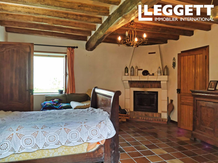 Image No.8-2 Bed House for sale