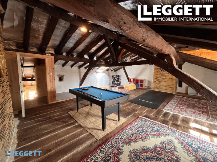 Image No.10-3 Bed House for sale