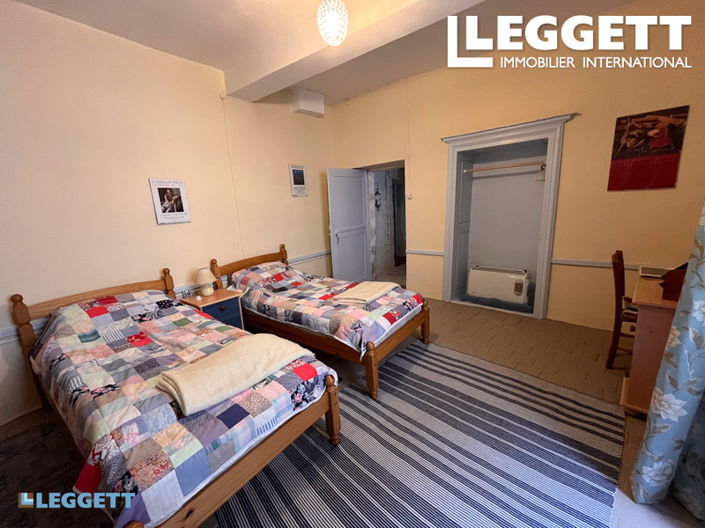 Image No.8-3 Bed House for sale