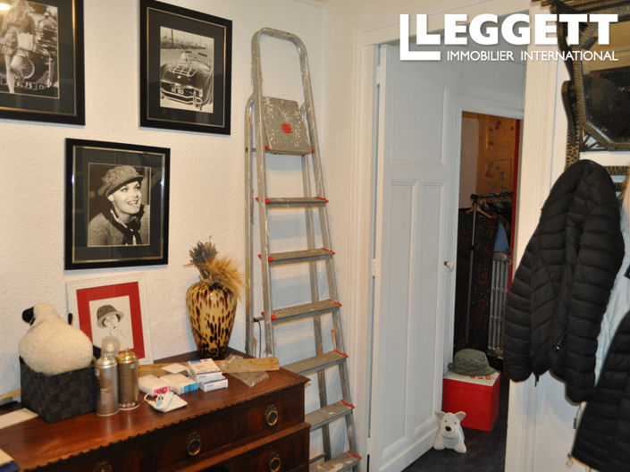 Image No.10-9 Bed Commercial for sale