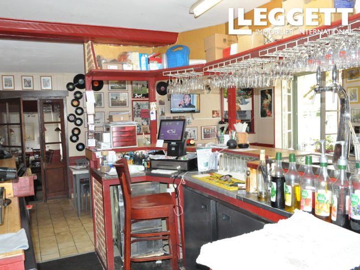 Image No.4-9 Bed Commercial for sale