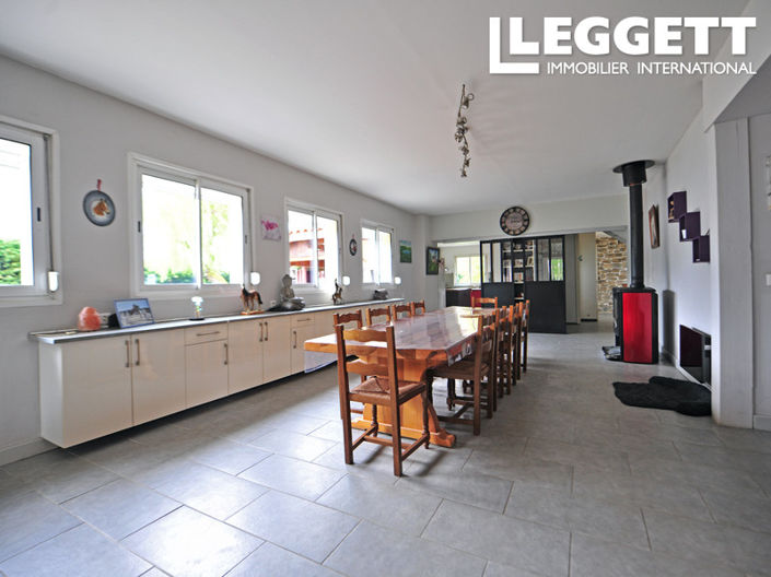 Image No.4-4 Bed House for sale