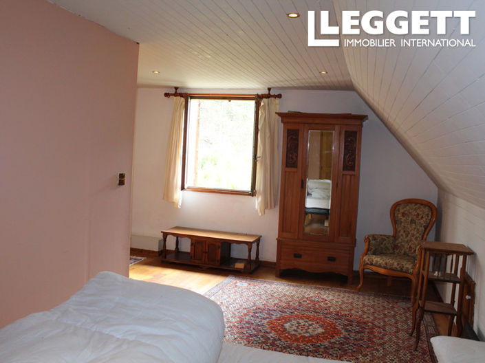 Image No.9-5 Bed House for sale