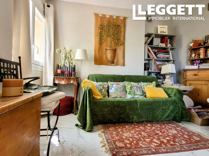 Image No.5-2 Bed House for sale