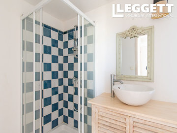 ahr0chm6ly9jzg4uagvzdglhlmltbw8vaw1hz2uvvevom