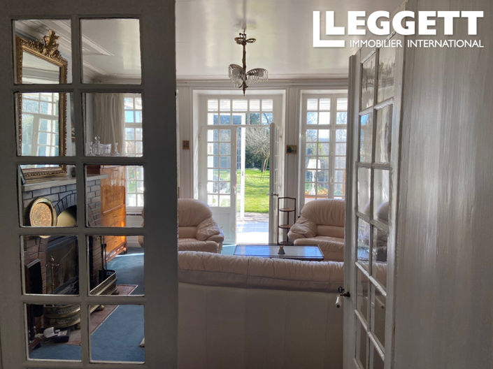 Image No.5-8 Bed House for sale