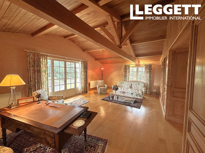 Image No.6-5 Bed House for sale