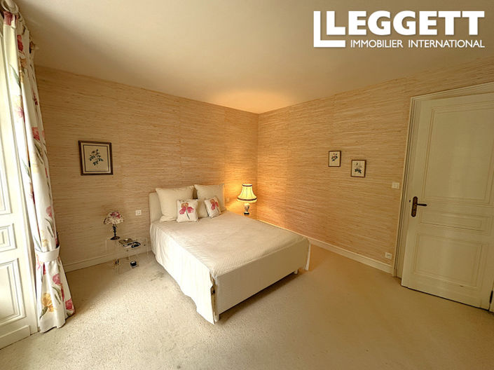 Image No.7-5 Bed House for sale