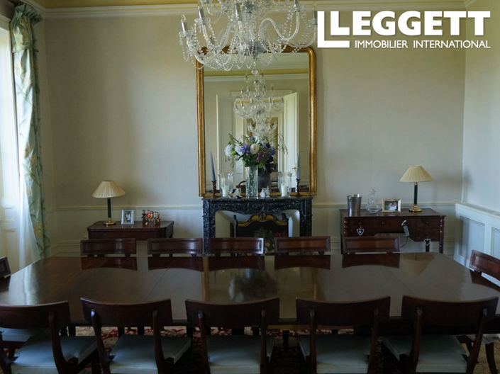 Image No.7-7 Bed Chateaux for sale