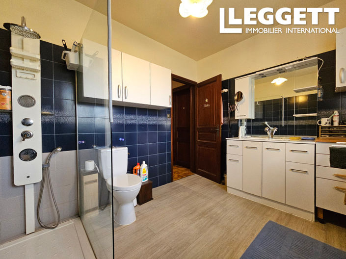 Image No.6-5 Bed House for sale