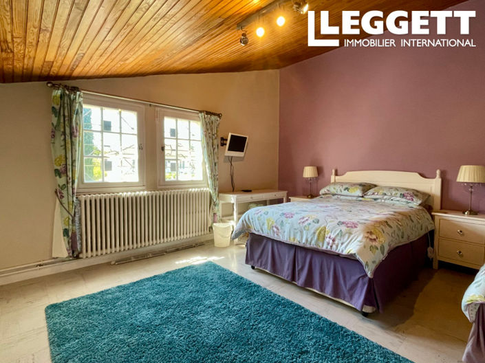 Image No.6-5 Bed House for sale