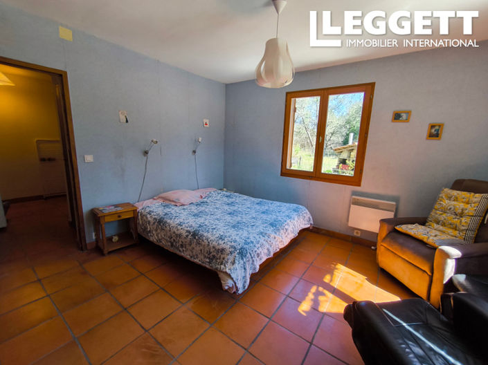 Image No.7-5 Bed House for sale