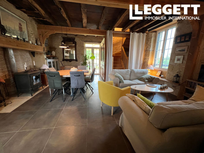 Image No.7-7 Bed House for sale