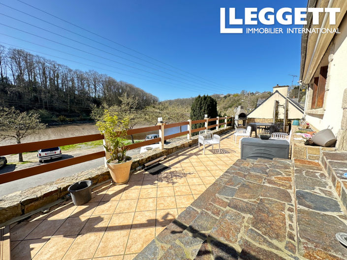 Image No.4-8 Bed House for sale