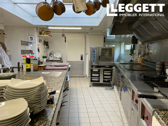 Image No.9-13 Bed Commercial for sale