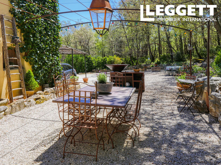 Image No.8-7 Bed House for sale