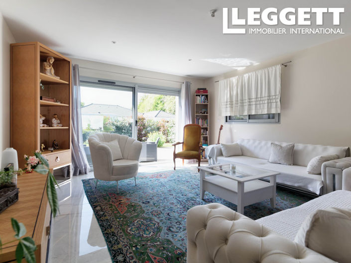 Image No.5-2 Bed House for sale