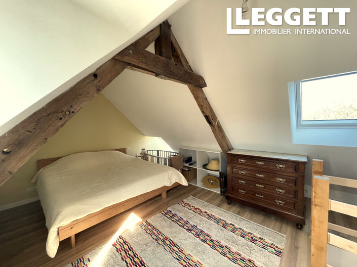 Image No.10-3 Bed House for sale