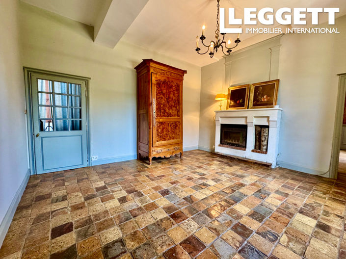 Image No.6-4 Bed House for sale