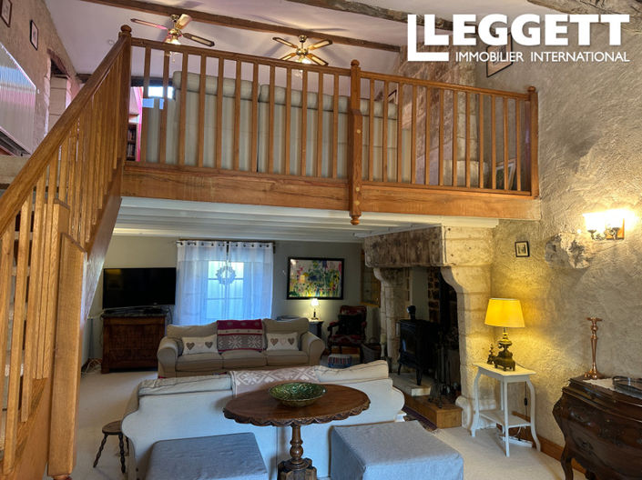 Image No.8-3 Bed House for sale