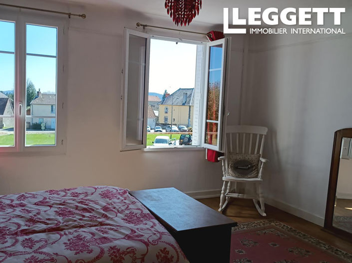 Image No.9-3 Bed House for sale