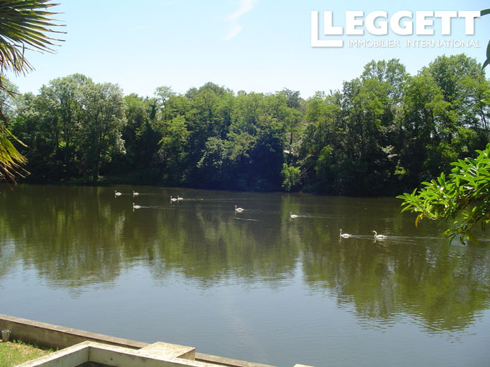 Image No.10-3 Bed House for sale