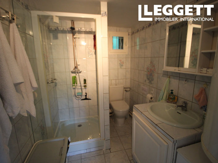 Image No.8-3 Bed House for sale