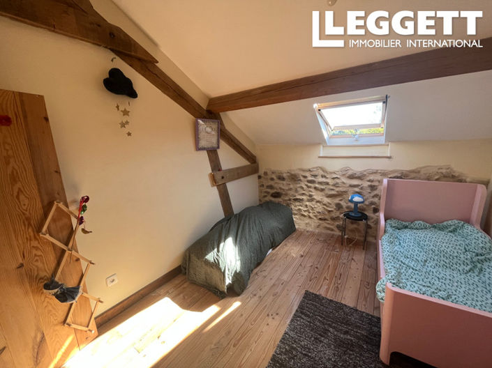 Image No.7-5 Bed House for sale