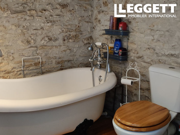 Image No.8-5 Bed House for sale