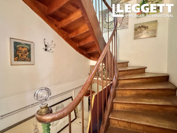 Image No.6-5 Bed House for sale