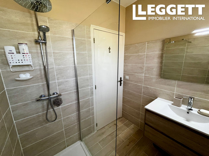 Image No.8-4 Bed House for sale