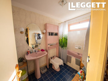 ahr0chm6ly9jzg4uagvzdglhlmltbw8vaw1hz2uvvevom