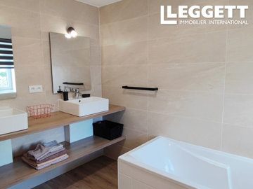 ahr0chm6ly9jzg4uagvzdglhlmltbw8vaw1hz2uvvevom