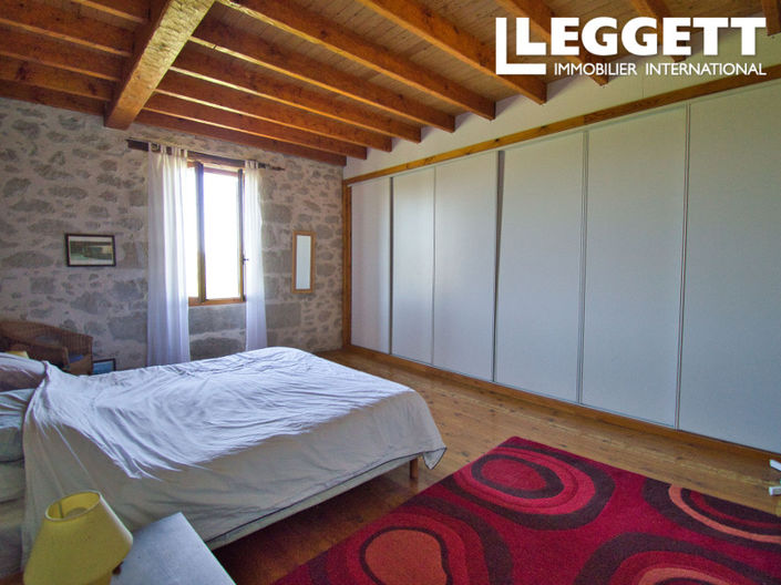 Image No.9-3 Bed House for sale