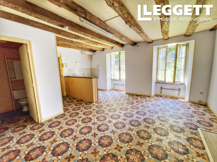 Image No.6-6 Bed House for sale