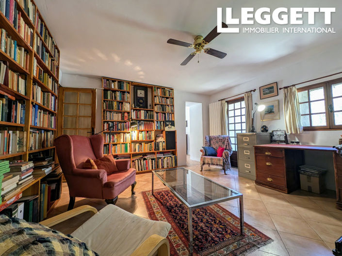 Image No.7-4 Bed House for sale