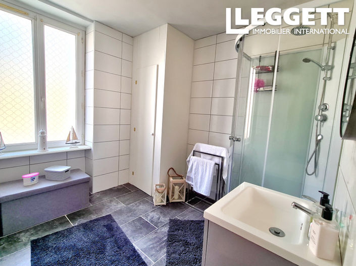 Image No.6-2 Bed House for sale